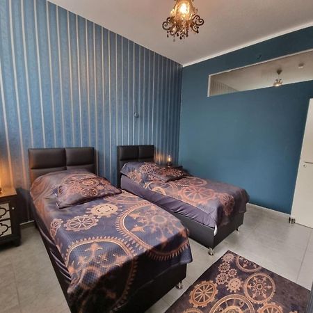 Retroversum Themen-Ferienwohnung Bad Oeynhausen Eksteriør billede